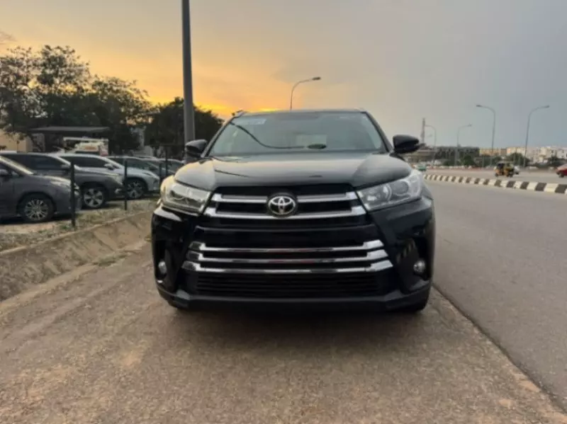 TOYOTA Highlander   - 2016