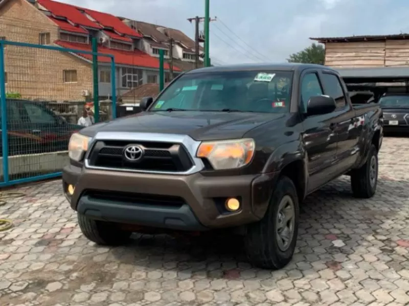 TOYOTA Tacoma   - 2012