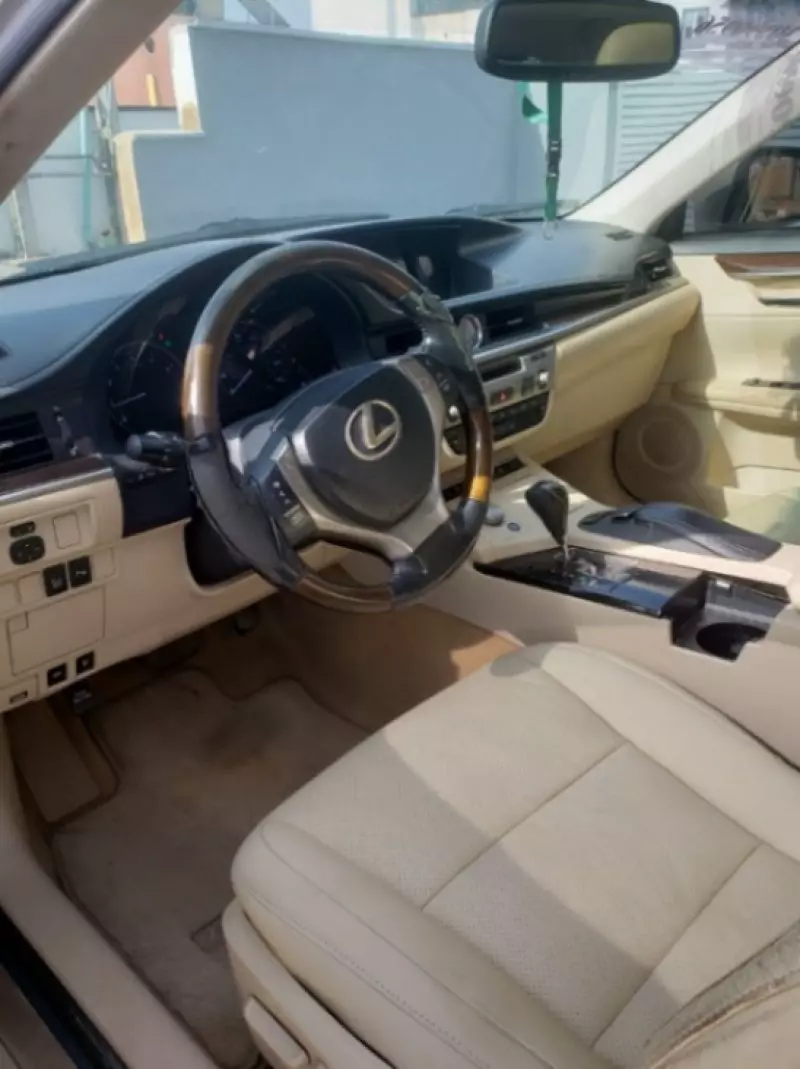 Lexus ES - 2013