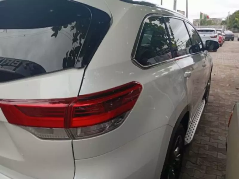 TOYOTA Highlander   - 2017