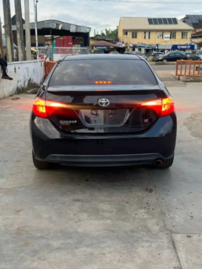 TOYOTA Corolla - 2014