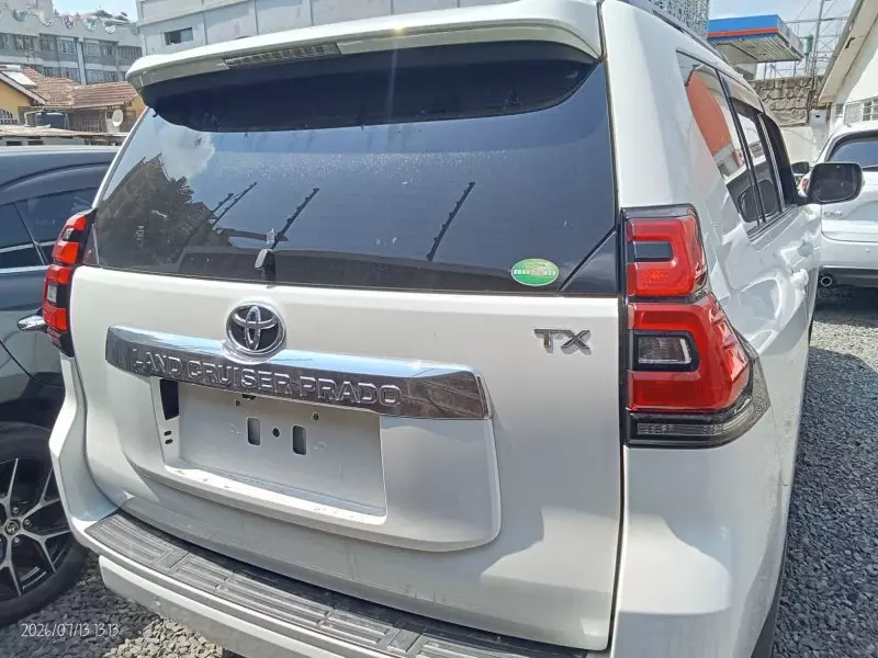 TOYOTA Landcruiser Prado   - 2019