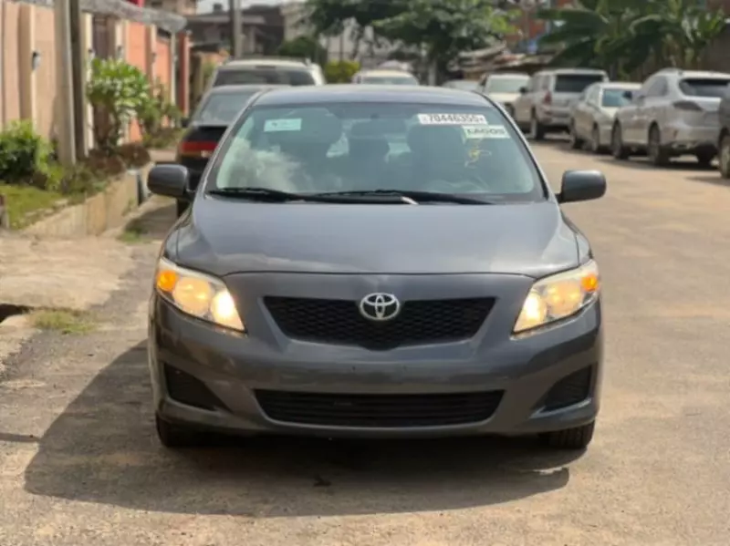 Toyota Corolla - 2010