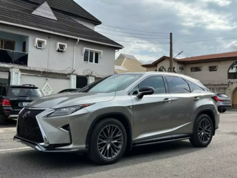 Lexus RX   - 2019