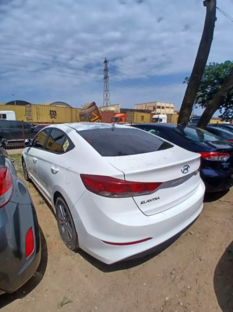 Hyundai Elantra   - 2017