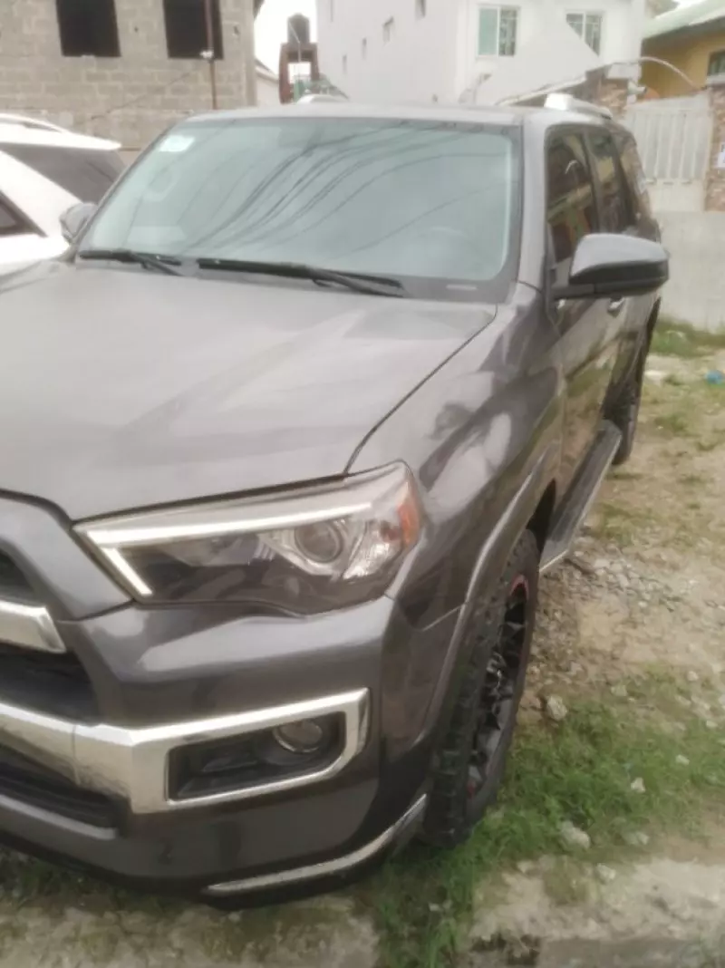 Toyota 4-Runner   - 2017