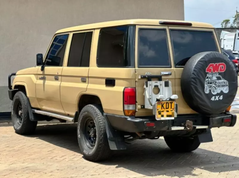 Toyota Landcruiser   - 2018