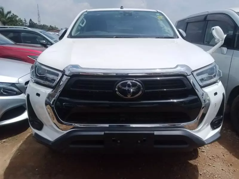 Toyota Hilux   - 2018