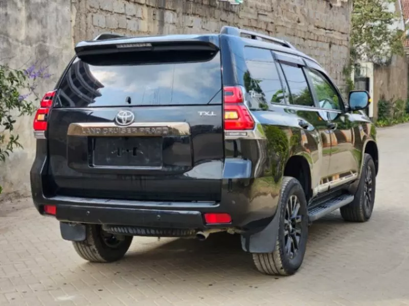 Toyota Prado   - 2021
