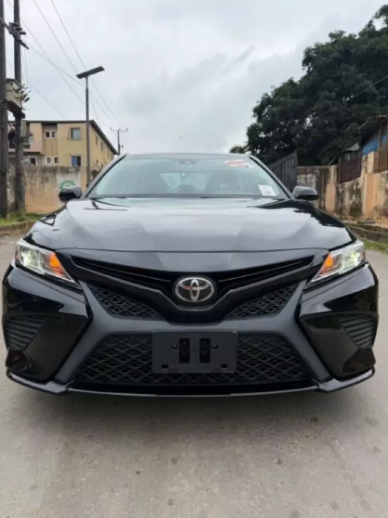 TOYOTA Camry   - 2019
