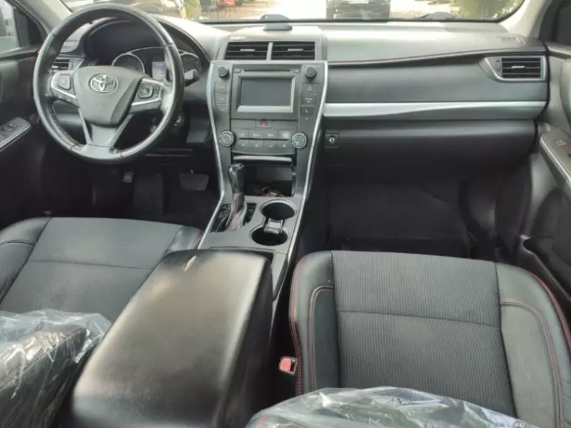 Toyota Camry   - 2017