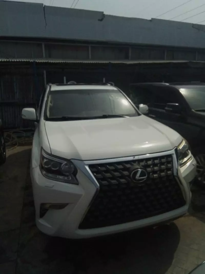 Lexus GX 460   - 2010