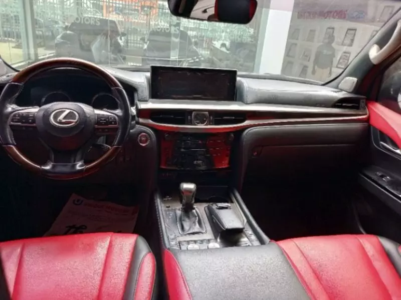 Lexus LX 570 - 2017