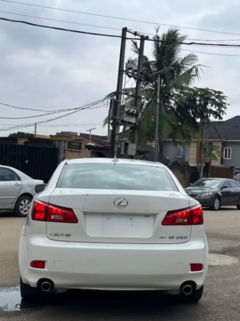 Lexus IS   - 2008