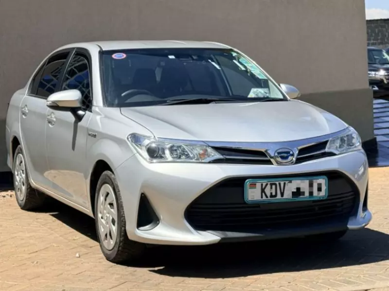 Toyota Axio hybrid    - 2018