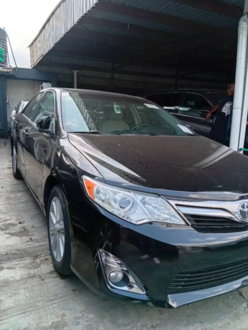 TOYOTA Camry   - 2012