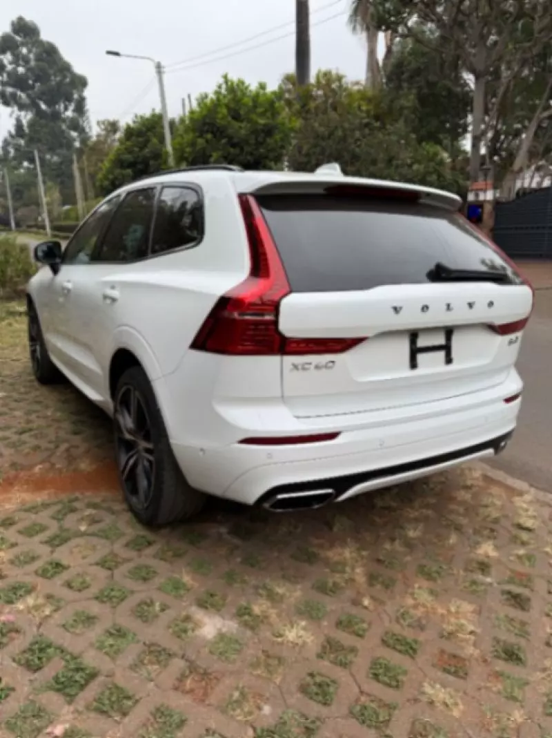 Volvo XC60   - 2021
