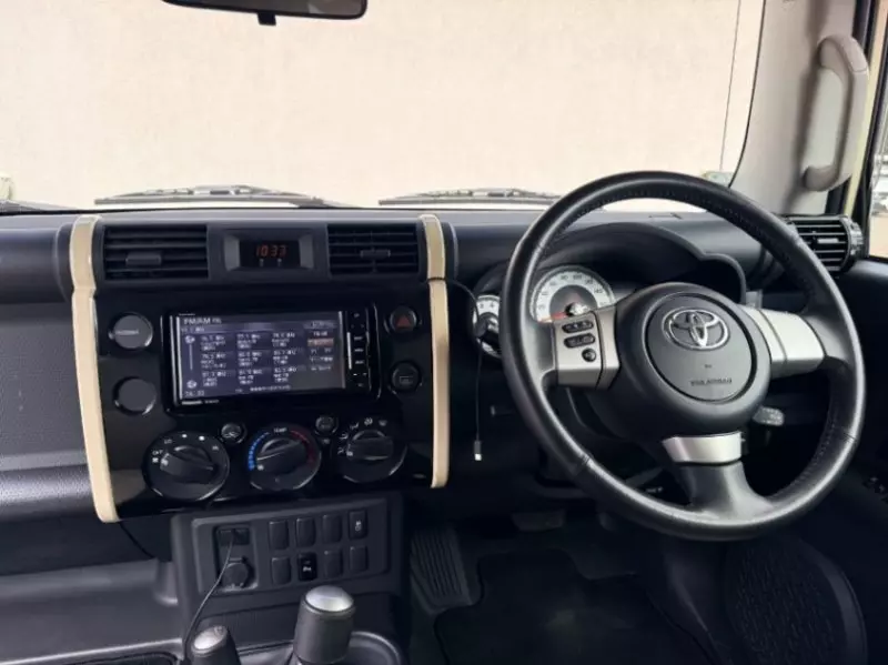 Toyota FJ Cruiser   - 2018