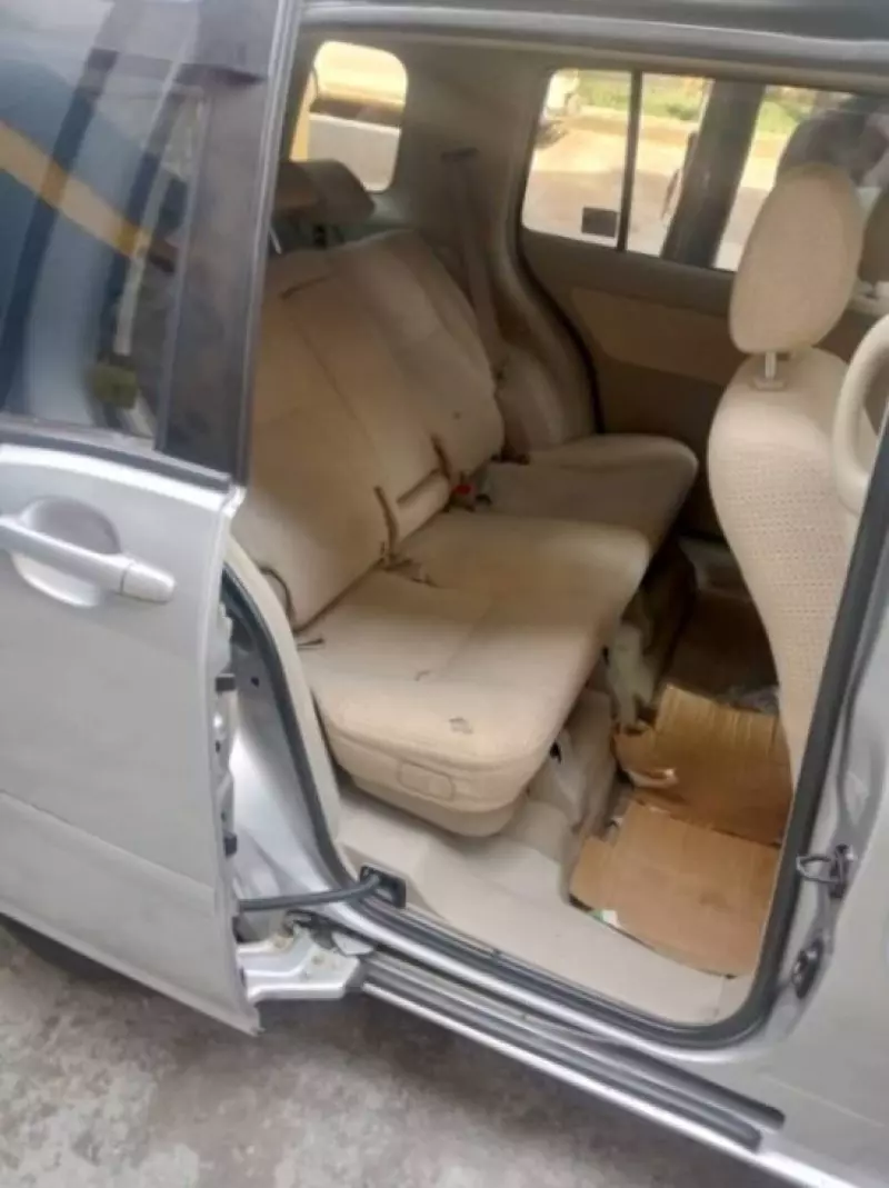 Toyota Raum    - 2008