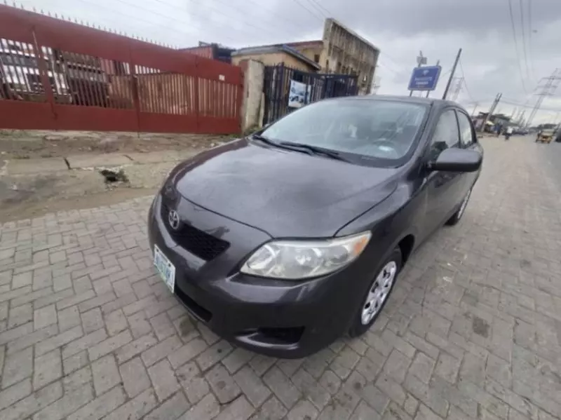 TOYOTA Corolla   - 2009