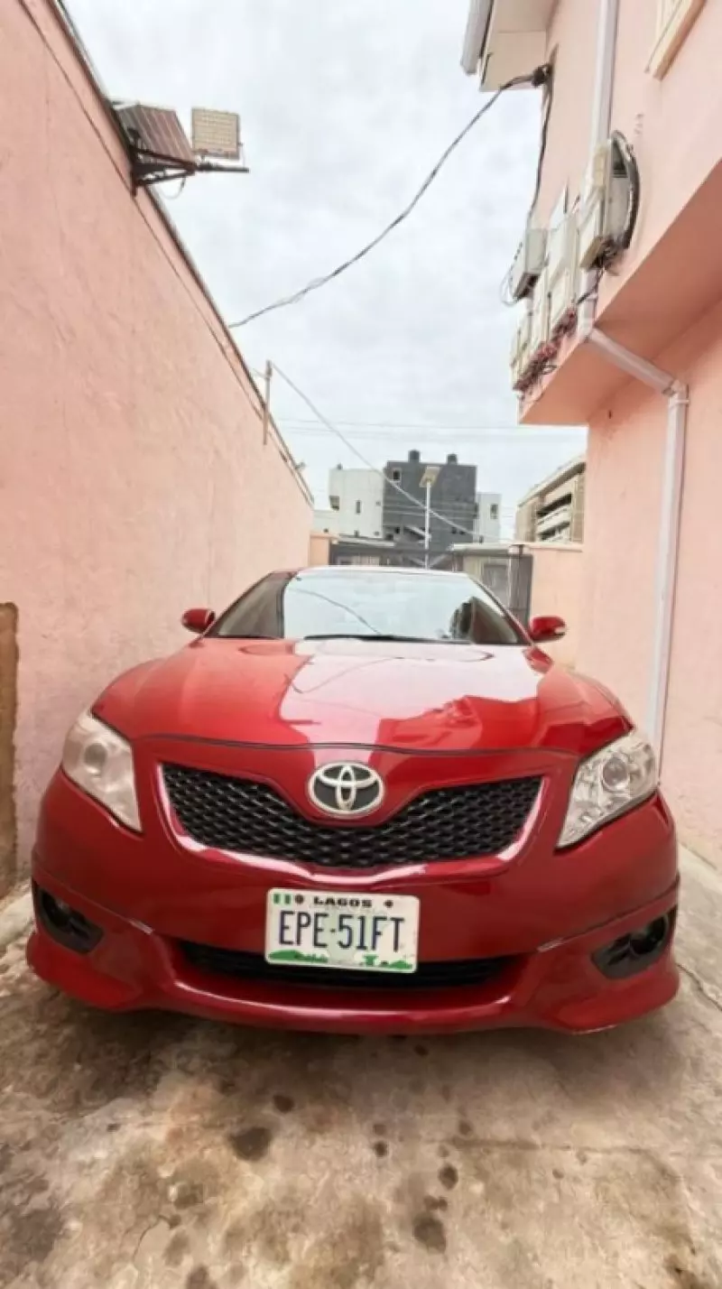 TOYOTA Camry   - 2009