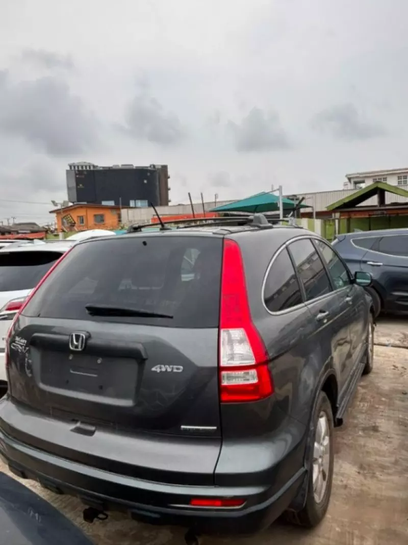 Honda CR-V   - 2011