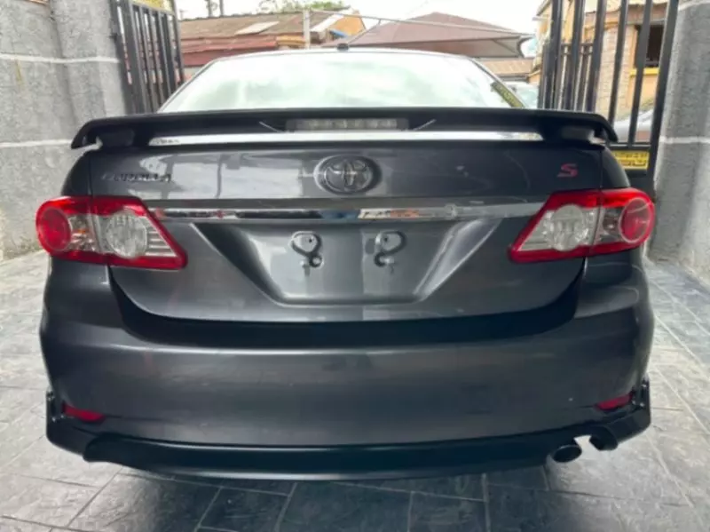 TOYOTA corolla   - 2012