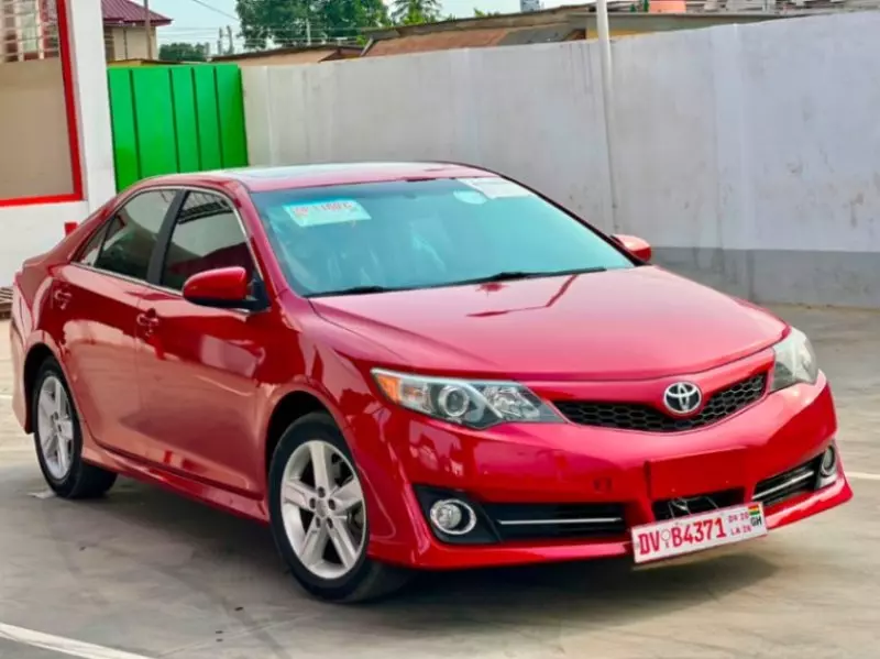 TOYOTA Camry   - 2014