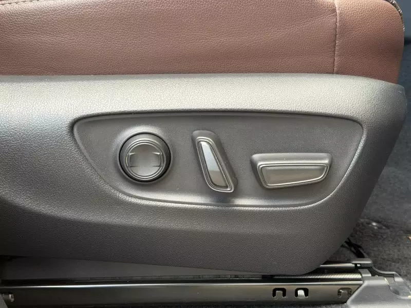 TOYOTA Landcruiser Prado   - 2024