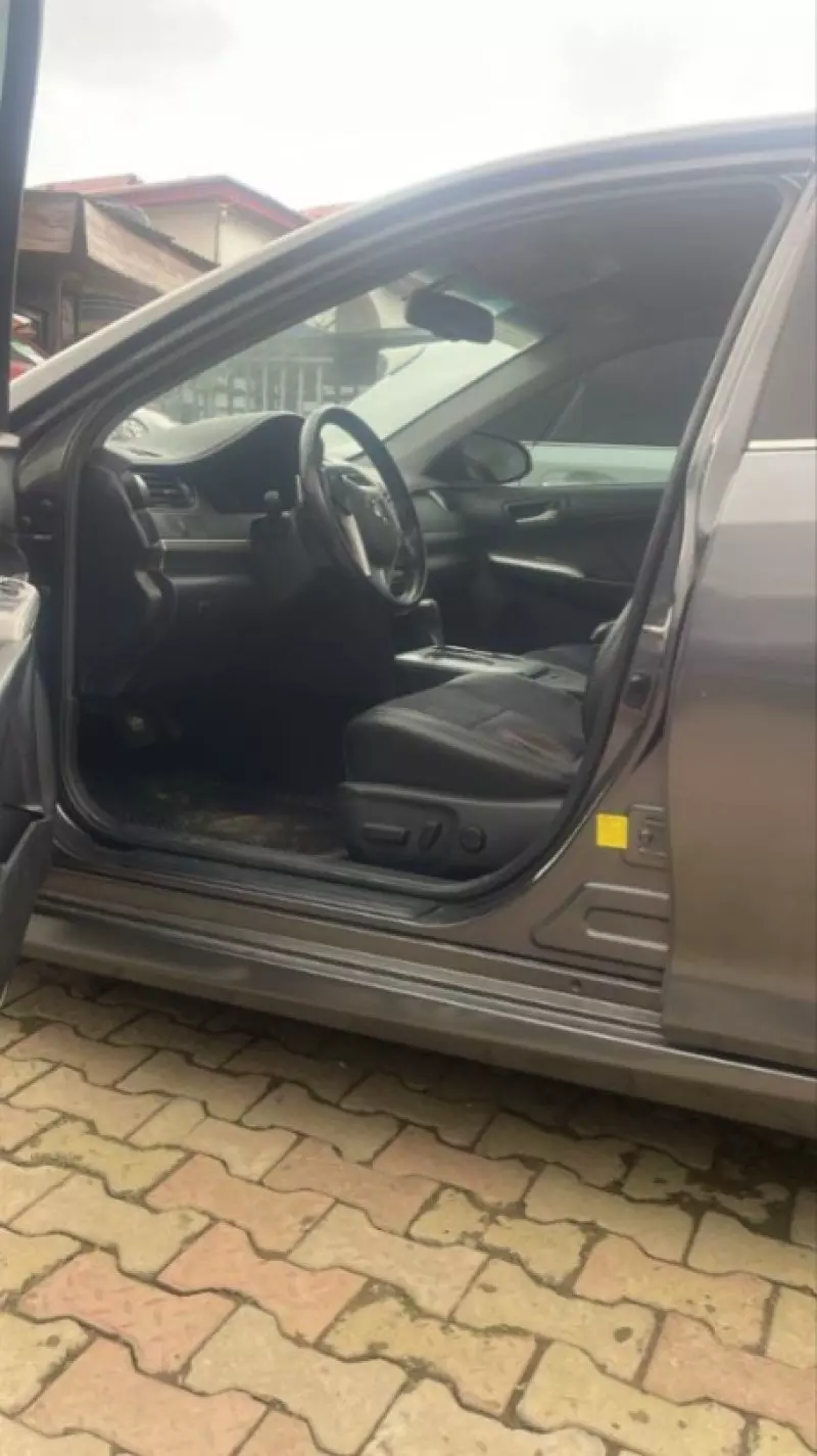 TOYOTA Camry - 2014