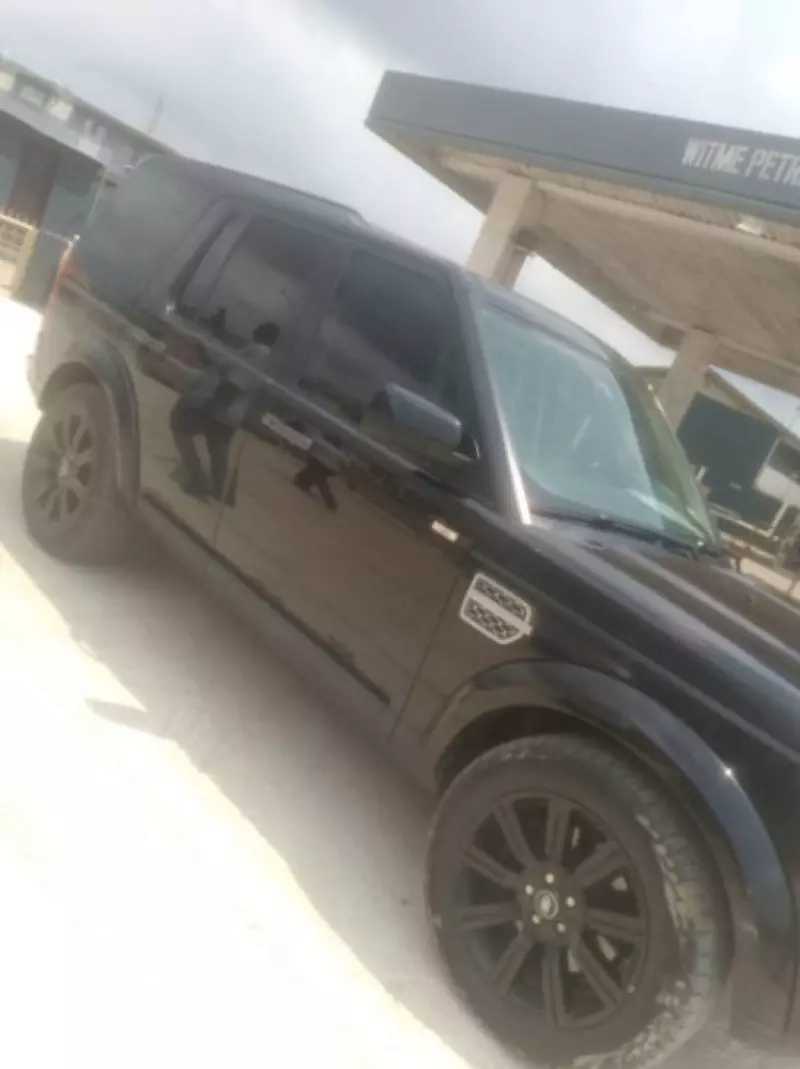 Land Rover  HSE LR4   - 2011