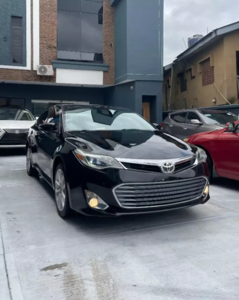 TOYOTA Avalon - 2013
