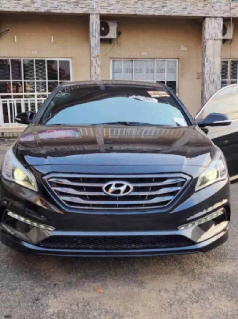 Hyundai Sonata   - 2015