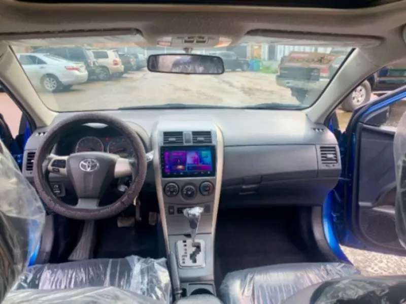 Toyota Corolla   - 2011