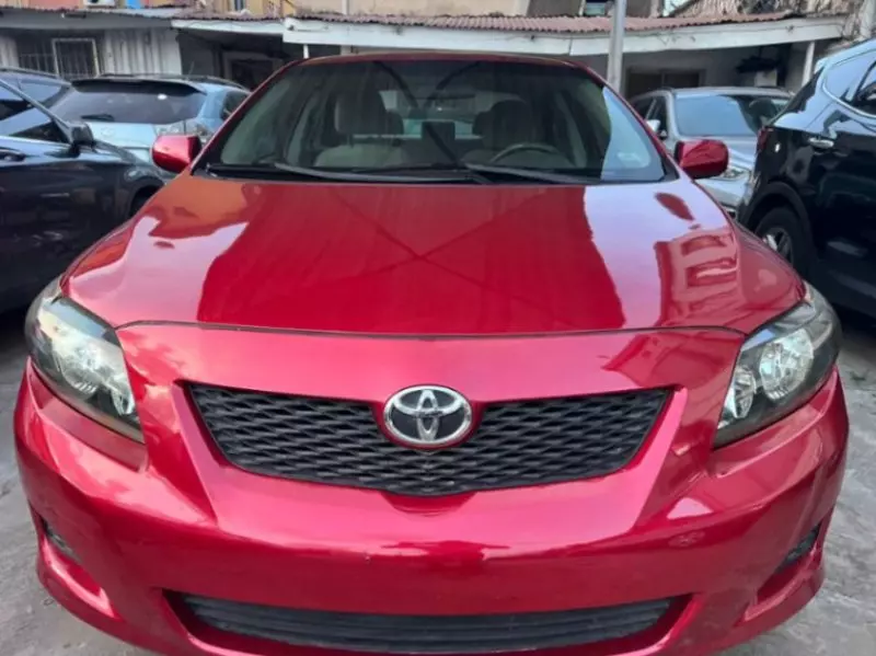 TOYOTA Corolla - 2010