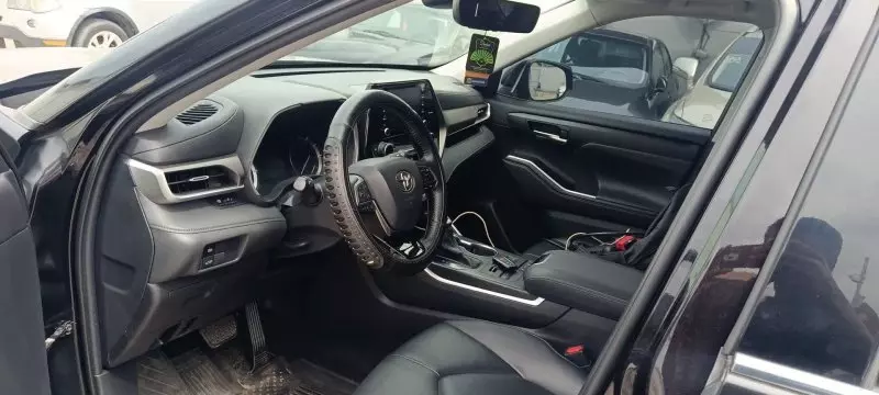 TOYOTA Highlander   - 2020