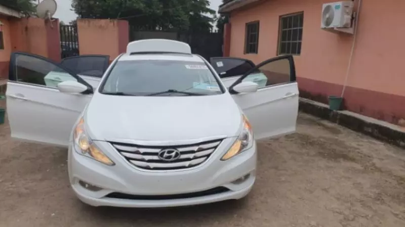 Hyundai Sonata - 2013