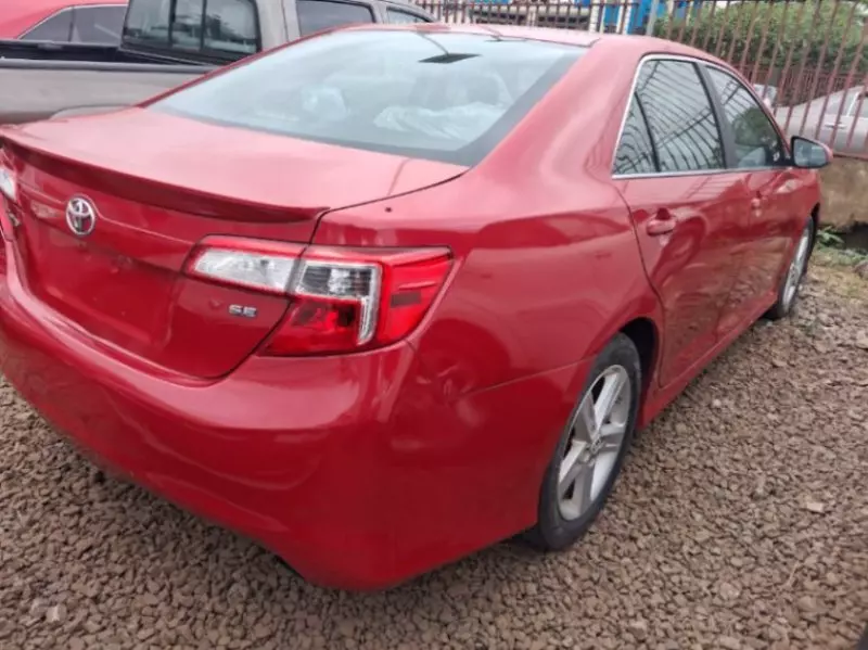 TOYOTA Camry   - 2012