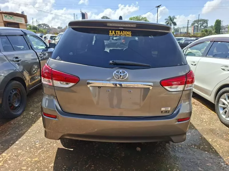 Toyota Wish   - 2011