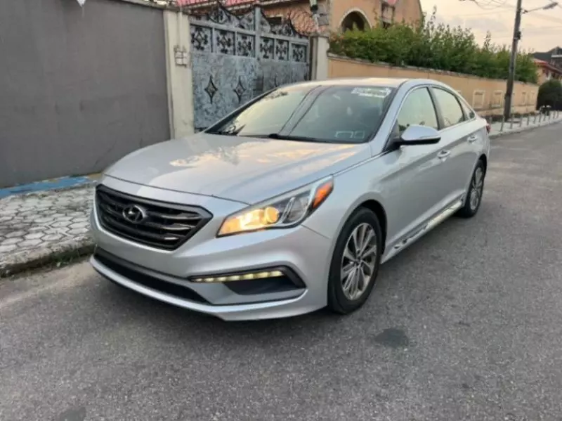 Hyundai Sonata   - 2015