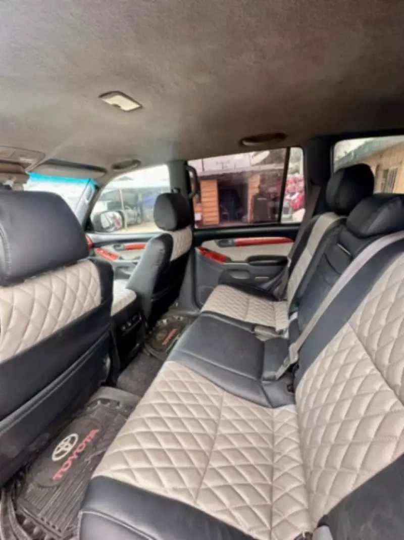 TOYOTA Prado   - 2009