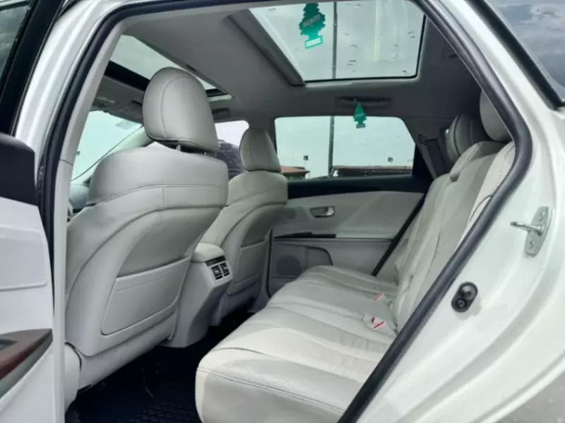 Toyota Venza   - 2013