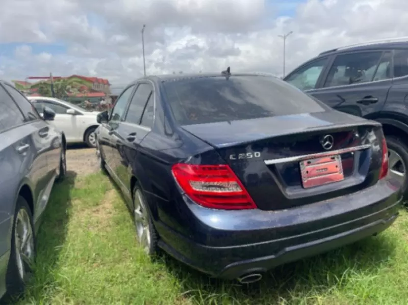 Mercedes-Benz C250   - 2014