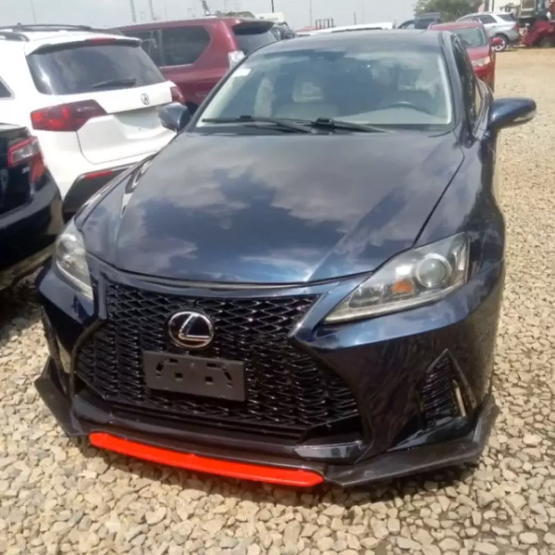 Lexus IS   - 2011