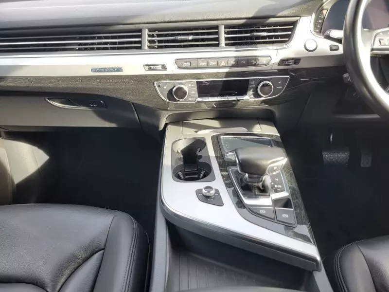 Audi Q7   - 2017