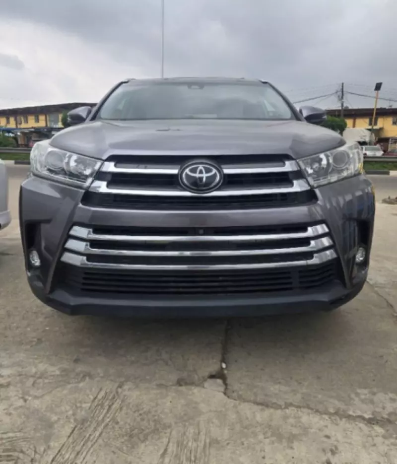 TOYOTA Highlander   - 2018