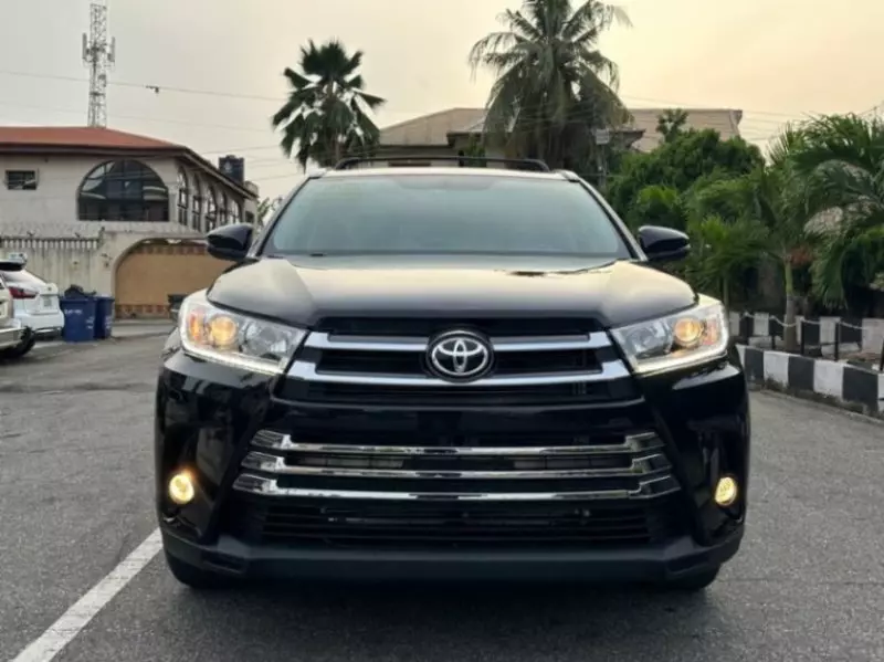 Toyota Highlander   - 2015