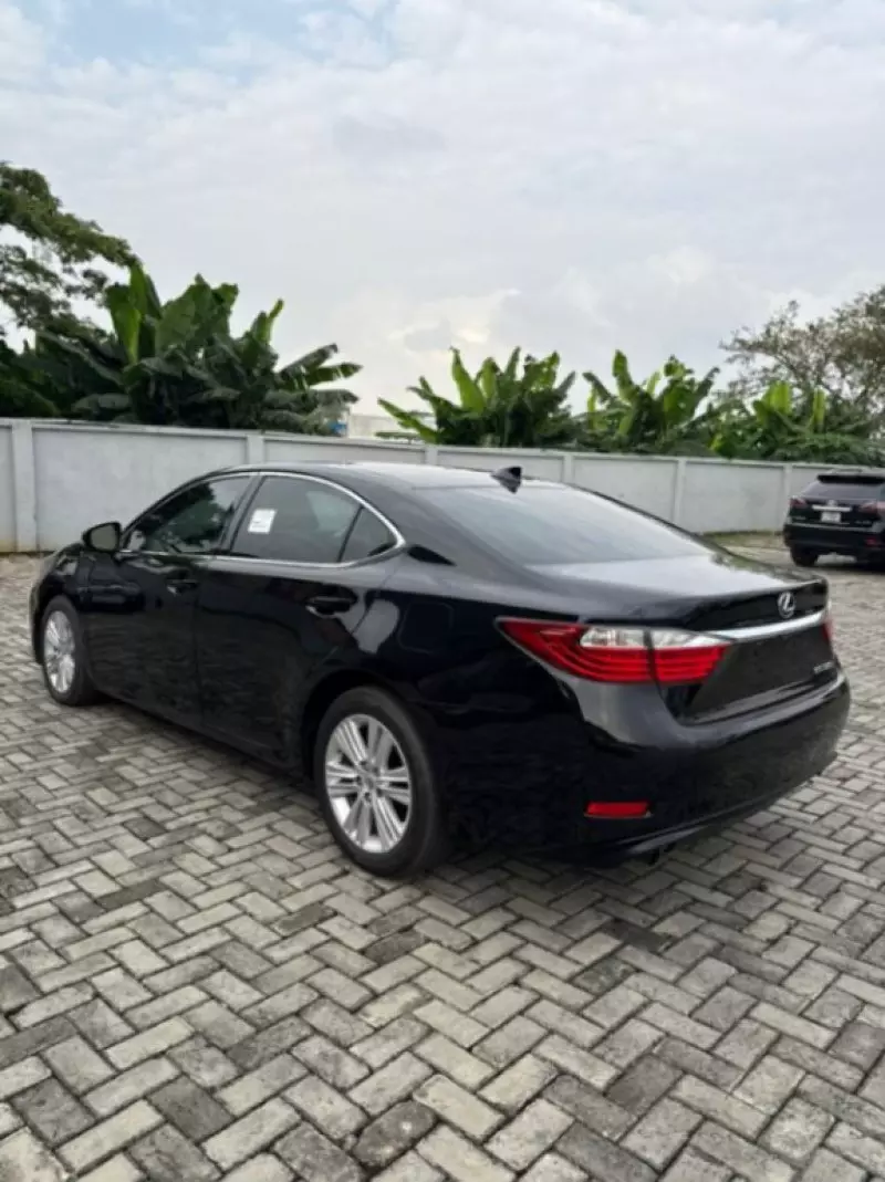 Lexus ES 350   - 2015