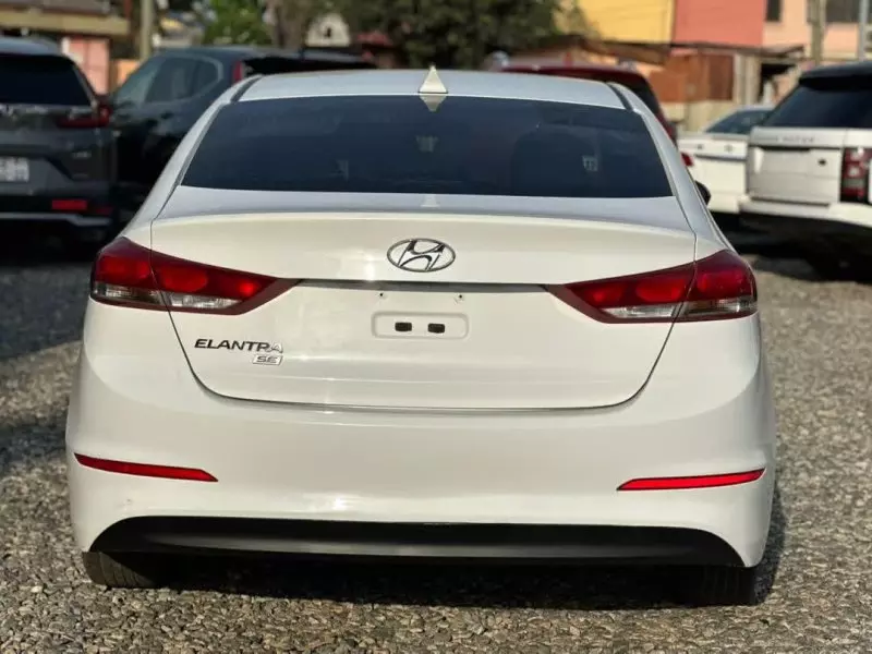 Hyundai Elantra   - 2017