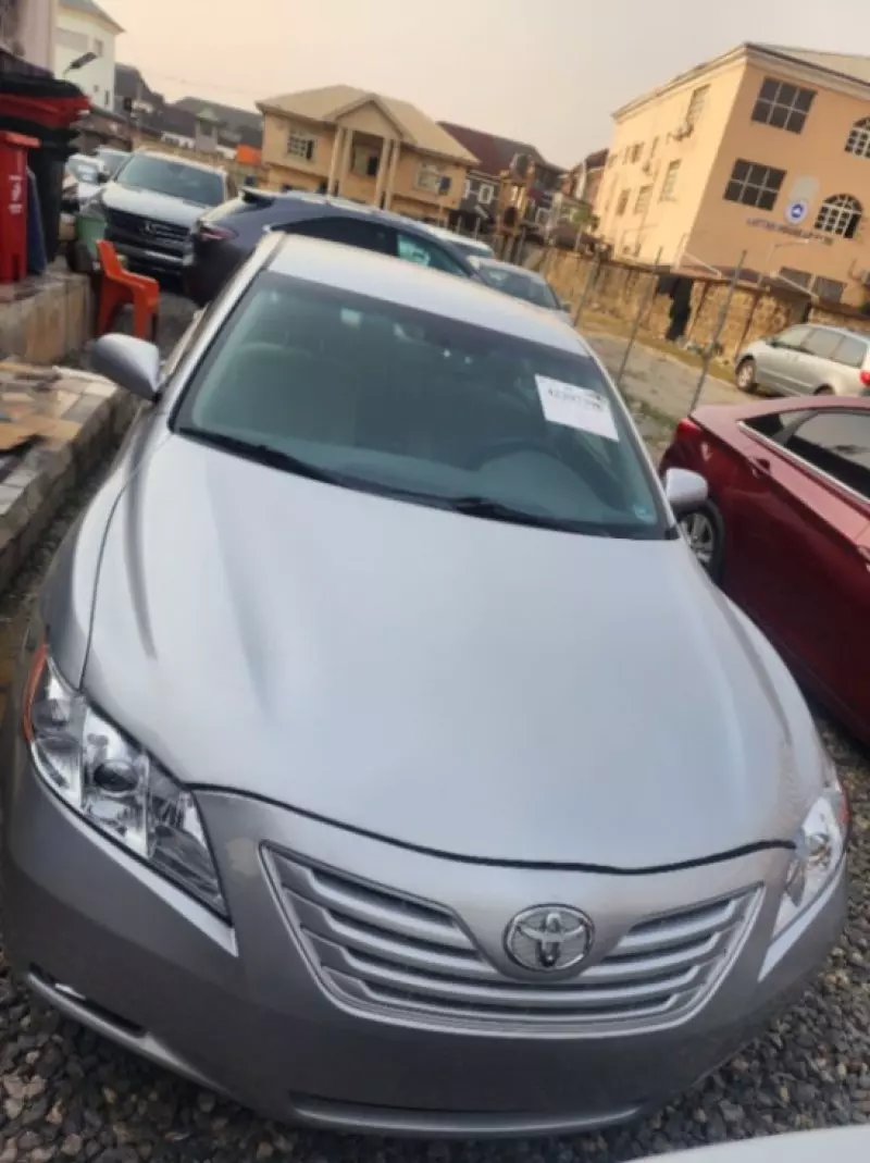 Toyota Camry - 2007